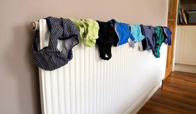 Στεγνώνετε τα ρούχα μέσα στο σπίτι; Δείτε από τι κινδυνεύετε!